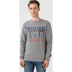 Trussardi Jeans Bluza Szary. Szare bluzy męskie Trussardi Jeans, l, z haftami, z elastanu, bez kołnierzyka, bez rękawów, bez kaptura. Za 352,95 zł.