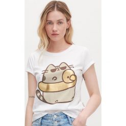 T-shirt Pusheen - Biały. Białe t-shirty damskie Reserved, s, bez wzorów, bez kołnierzyka. Za 29,99 zł.