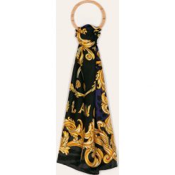 Moschino - Chusta. Szare szaliki damskie MOSCHINO, bez wzorów, z jedwabiu. W wyprzedaży za 579,90 zł.