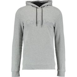 Calvin Klein KAMS FRENCH TERRY HOOD LOGO Bluza grey. Szare kardigany męskie Calvin Klein, m, z bawełny. W wyprzedaży za 384,30 zł.