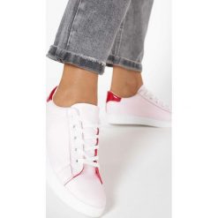 Różowe Buty Sportowe Avanah. Różowe buty sportowe damskie Born2be, bez wzorów, sportowe. W wyprzedaży za 69,99 zł.
