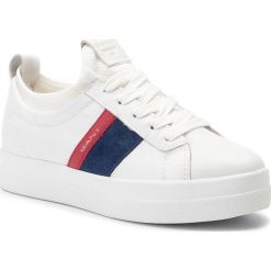 Sneakersy GANT - Aurora 18539325 Br.Wht./Ind.Blue G289. Białe półbuty damskie GANT, ze skóry. Za 479,00 zł.
