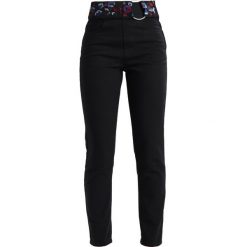 Lost Ink SLIM MOM WITH WAISTBAND Jeansy Zwężane black. Czarne rurki damskie marki Lost Ink. Za 199,00 zł.