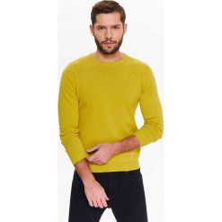 Sweter męski z ozdobnym splotem na łokciach. Żółte swetry męskie na lato, xxl, z dzianiny, klasyczne, z okrągłym kołnierzem. W wyprzedaży za 39,99 zł.