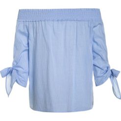 Scotch R'Belle CLEAN STRIPED OFF THE SHOULDER Bluzka skylight. Niebieskie bluzki dziewczęce bawełniane marki Scotch R'Belle. Za 279,00 zł.