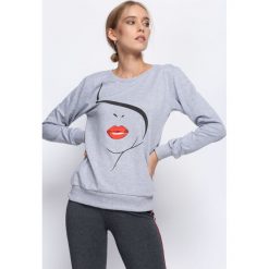 Szara Bluza Here With Me. Szare bluzy damskie Born2be, na jesień, l. Za 34,99 zł.