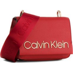 Listonoszki damskie: Torebka CALVIN KLEIN BLACK LABEL – Ck Candy Small Cross K60K604304 627
