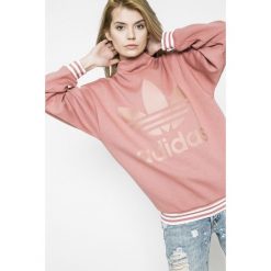 Adidas Originals - Bluza. Szare bluzy sportowe damskie adidas Originals, z nadrukiem, z bawełny, bez kaptura. W wyprzedaży za 239,90 zł.