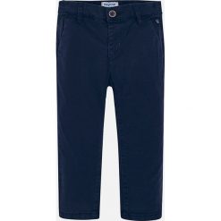 Mayoral - Spodnie dziecięce 92-134 cm. Niebieskie spodnie chłopięce marki Mayoral, bez wzorów, z elastanu, casualowe. Za 96,90 zł.