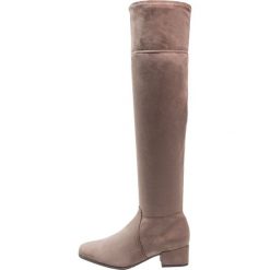 Tamaris Muszkieterki taupe. Szare buty zimowe damskie Tamaris, z materiału. W wyprzedaży za 164,45 zł.