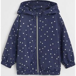 Mango Kids - Kurtka dziecięca Rain6 80-104 cm. Różowe kurtki dziewczęce Mango Kids, bez wzorów, z poliesteru, krótkie, z kapturem. Za 69,90 zł.