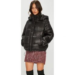 Answear - Kurtka. Czarne kurtki damskie ANSWEAR, s, z poliesteru, krótkie. W wyprzedaży za 139,90 zł.