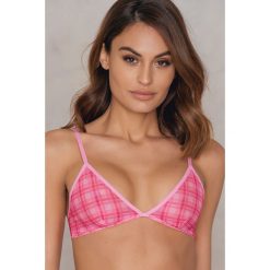 Biustonosze bardotka: NA-KD Lingerie Biustonosz z siateczki z nadrukiem – Pink