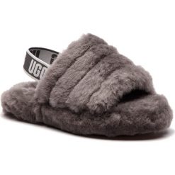 Kapcie UGG - K Fluff Yeah Slide 1098494K K/Chrc. Szare klapki damskie Ugg, bez wzorów, ze skóry, bez obcasa. W wyprzedaży za 289,00 zł.