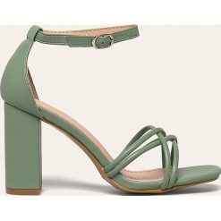 Answear - Sandały Ideal Shoes. Zielone sandały damskie ANSWEAR, bez wzorów, ze skóry ekologicznej, bez obcasa, na obcasie, na klamry. W wyprzedaży za 89,90 zł.