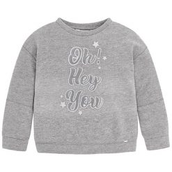 Bluza w kolorze szarym. Szare bluzy niemowlęce Mayoral, z nadrukiem, bez rękawów, bez kaptura. W wyprzedaży za 67,95 zł.