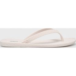Melissa - Japonki Braided Summer II + Salinas. Białe klapki damskie Melissa, bez wzorów, z materiału, bez obcasa, na obcasie. W wyprzedaży za 89,90 zł.