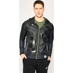 Kurtka do biegania NIKE Shield BV5615. Czarne kurtki sportowe męskie Nike, s, bez wzorów, z poliesteru, bez kaptura, do biegania. W wyprzedaży za 359,00 zł.