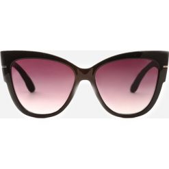 Czarne Okulary Reassuring. Czarne okulary przeciwsłoneczne damskie Renee. Za 39,99 zł.