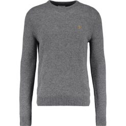 Swetry klasyczne męskie: Farah THE ROSECROFT CREW NECK Sweter gravel marl