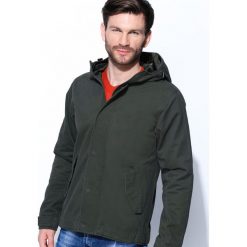 Ciemnozielona Kurtka Maximum. Czarne kurtki męskie Born2be, xl, bez wzorów. Za 209,99 zł.