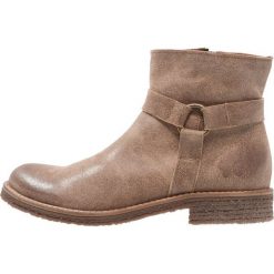 Felmini CREPA Ankle boot noumerat camel. Brązowe botki damskie marki Felmini, ze skóry, bez obcasa, bez zapięcia. Za 549,00 zł.