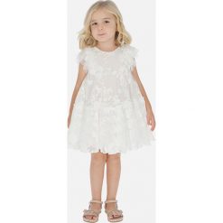 Mayoral - Sukienka dziecięca 92-134 cm. Białe sukienki dziewczęce Mayoral, bez wzorów, z bawełny, z krótkim rękawem, krótkie, mini, rozkloszowane. Za 193,90 zł.