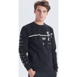 Bluza z kolekcji Whatever - Czarny. Czarne bluzy męskie marki Cropp, s. Za 99,99 zł.