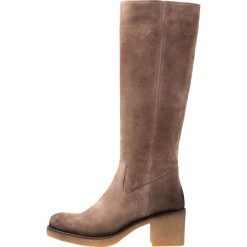 Pinto Di Blu Kozaki na platformie taupe. Brązowe buty zimowe damskie Pinto Di Blu, z materiału, na platformie. Za 609,00 zł.