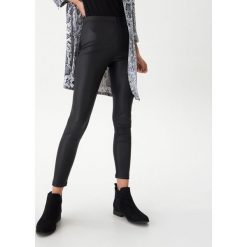 Legginsy z imitacji skóry - Czarny. Czarne legginsy damskie House, s, bez wzorów, ze skóry. Za 49,99 zł.
