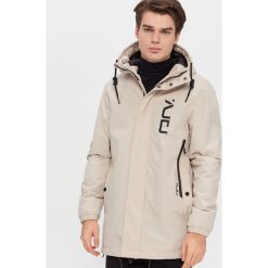 Parka z nadrukami - Beżowy. Brązowe parki męskie House, s, z nadrukiem. Za 229,99 zł.