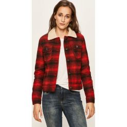 Wrangler - Kurtka. Czerwone płaszcze męskie Wrangler, s, bez wzorów, z poliesteru, krótkie, bez kaptura. W wyprzedaży za 399,90 zł.
