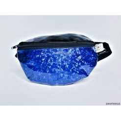 Nerka Blue Holo. Niebieskie nerki damskie Pakamera, bez wzorów, ze skóry, bez dodatków. Za 79,00 zł.
