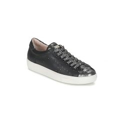 Buty Tosca Blu SARIL. Czarne trampki i tenisówki damskie marki Tosca Blu, bez wzorów, bez zapięcia. Za 511,20 zł.