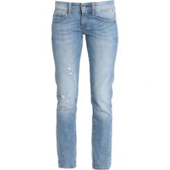 GStar MIDGE SADDLE MID STRAIGHT WMN Jeansy Straight Leg lt aged heavy stone. Niebieskie jeansy damskie marki G-Star. Za 609,00 zł.