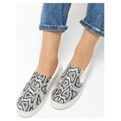 Białe Slip On Luis. Białe trampki damskie slip on Born2be, z materiału. Za 49,99 zł.