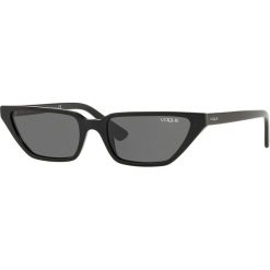 Vogue Eyewear - Okulary by Gigi Hadid VO5235S. Czarne okulary przeciwsłoneczne damskie marki VOGUE Eyewear, prostokątne. W wyprzedaży za 399,90 zł.