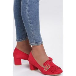 Czerwone Czółenka Paisley. Czerwone czółenka damskie Renee, bez wzorów, bez obcasa. W wyprzedaży za 54,99 zł.