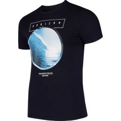 T-shirt męski TSM293 - ciemny granatowy. Niebieskie koszulki męskie 4f, m, bez wzorów, z bawełny, bez kołnierzyka, krótkie. Za 59,99 zł.