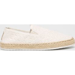 Gant - Espadryle. Białe espadryle damskie GANT, z haftami, ze skóry. W wyprzedaży za 219,90 zł.