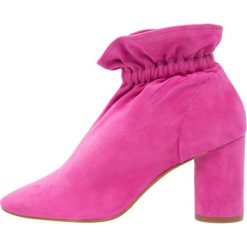 Buty damskie: KG by Kurt Geiger RAGLAN Botki pink