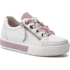 Sneakersy GABOR - 26.509.52 Weiss/Rosa(Se.Fl.). Białe półbuty damskie Gabor, bez wzorów, ze skóry, bez obcasa, na płaskiej podeszwie, bez zapięcia. W wyprzedaży za 349,00 zł.