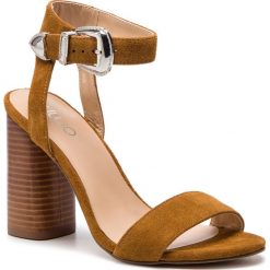 Sandały LIU JO - Zoe 04 S19101 PX002 Tan S1800. Pomarańczowe klapki damskie Liu Jo, bez wzorów, ze skóry, bez obcasa, na obcasie. Za 649,00 zł.