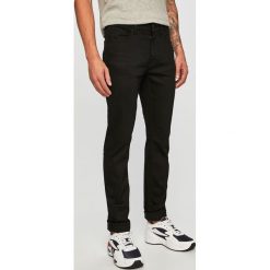 Only & Sons - Jeansy Weft Stay Black. Czarne jeansy męskie Only & Sons, z aplikacjami. W wyprzedaży za 159,90 zł.