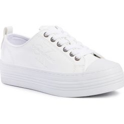 Trampki Calvin Klein Jeans Zolah RE9796. Czarne półbuty damskie Calvin Klein Jeans, bez wzorów, z jeansu, bez zapięcia. Za 519,00 zł.