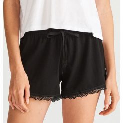 Szorty od piżamy 2 pack - Czarny. Czarne piżamy damskie marki Reserved, s. Za 59,99 zł.