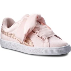 Sneakersy PUMA - Basket Heart Canvas 366495 02 Pearl/Puma White/Rose Gold. Różowe półbuty damskie Puma, z tworzywa sztucznego. W wyprzedaży za 249,99 zł.