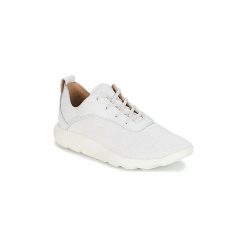 Buty Timberland FLYROAM. Białe trampki męskie Timberland, bez wzorów, bez zapięcia. Za 495,20 zł.
