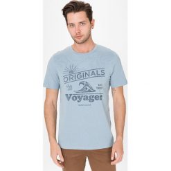 Jack & Jones Dover Koszulka Niebieski. Niebieskie podkoszulki męskie Jack & Jones, l, z nadrukiem, z bawełny, bez kołnierzyka, z krótkim rękawem, krótkie. Za 44,95 zł.