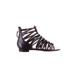 Sandały Guess FL6RENLEA03. Czarne sandały damskie marki Guess, z aplikacjami, bez obcasa, bez zapięcia. Za 557,03 zł.